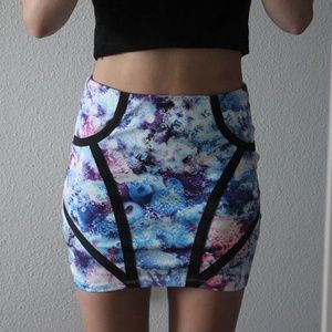 Multicolor skirt with black stripe